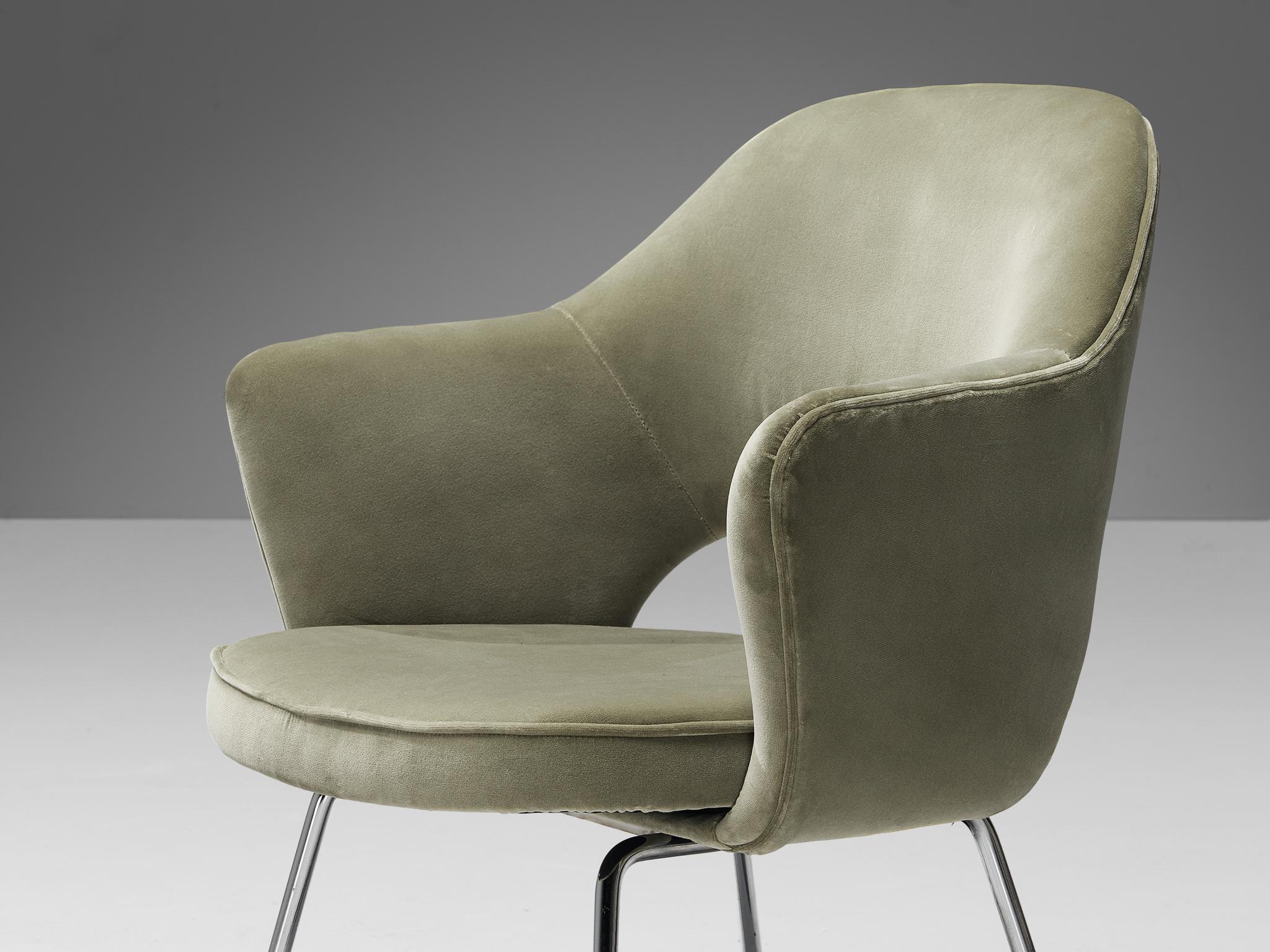 French Eero Saarinen Limited Edition ‘Conference’ Armchairs of UNESCO Paris For Sale