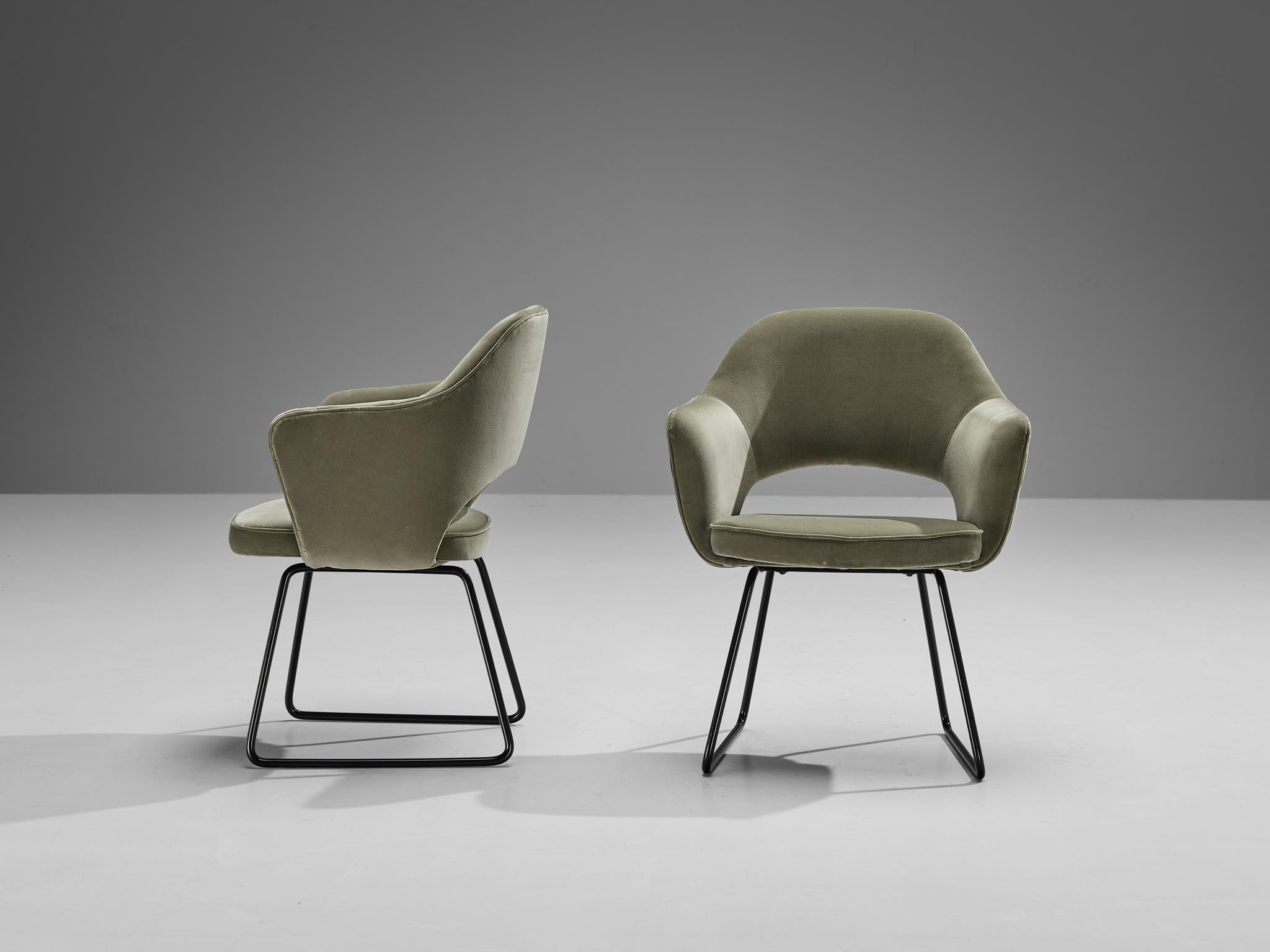 Mid-20th Century Eero Saarinen Limited Edition ‘Conference’ Armchairs of UNESCO Paris  For Sale