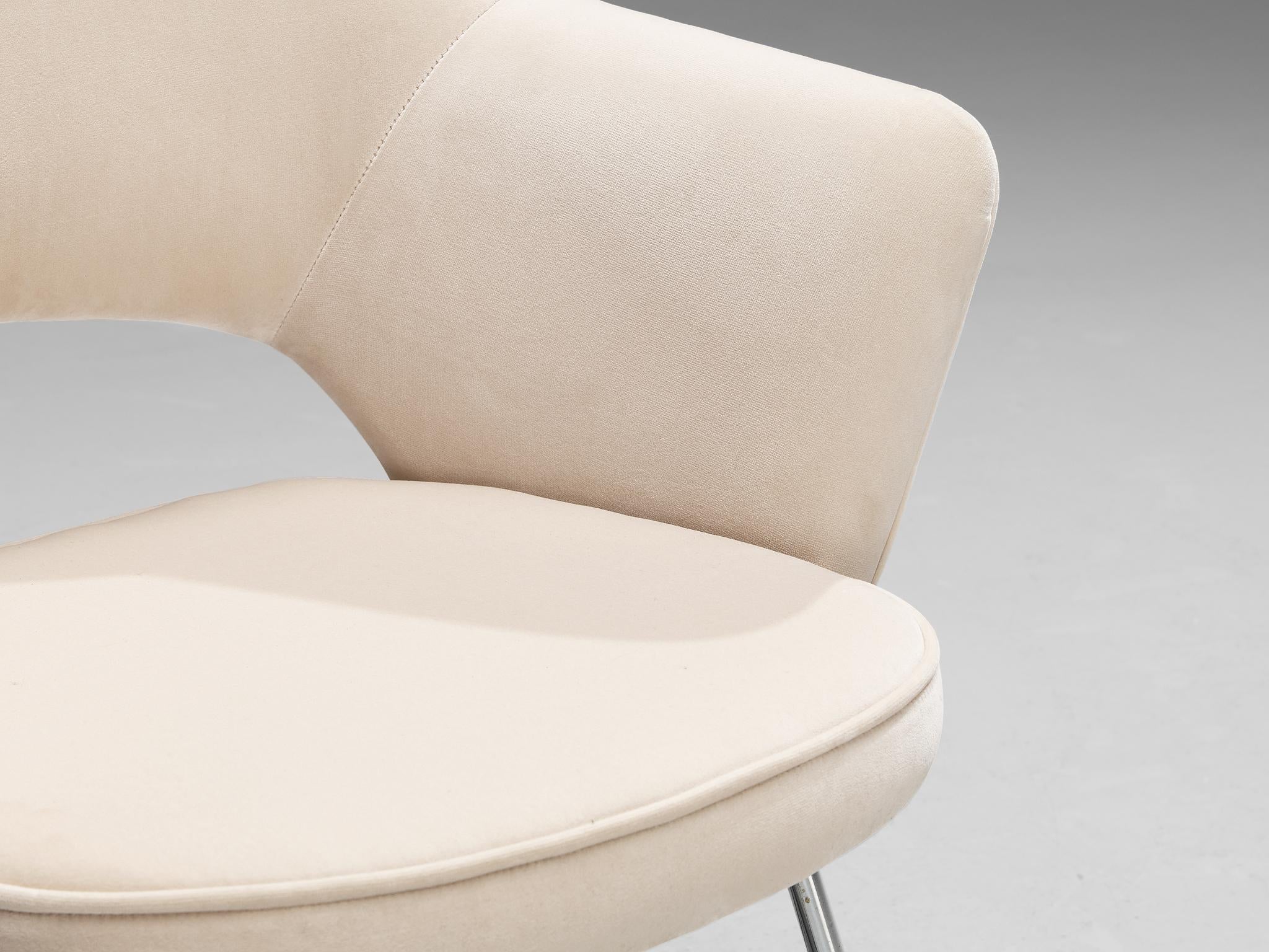 Mid-20th Century Eero Saarinen Limited Edition ‘Conference’ Armchairs of UNESCO Paris For Sale