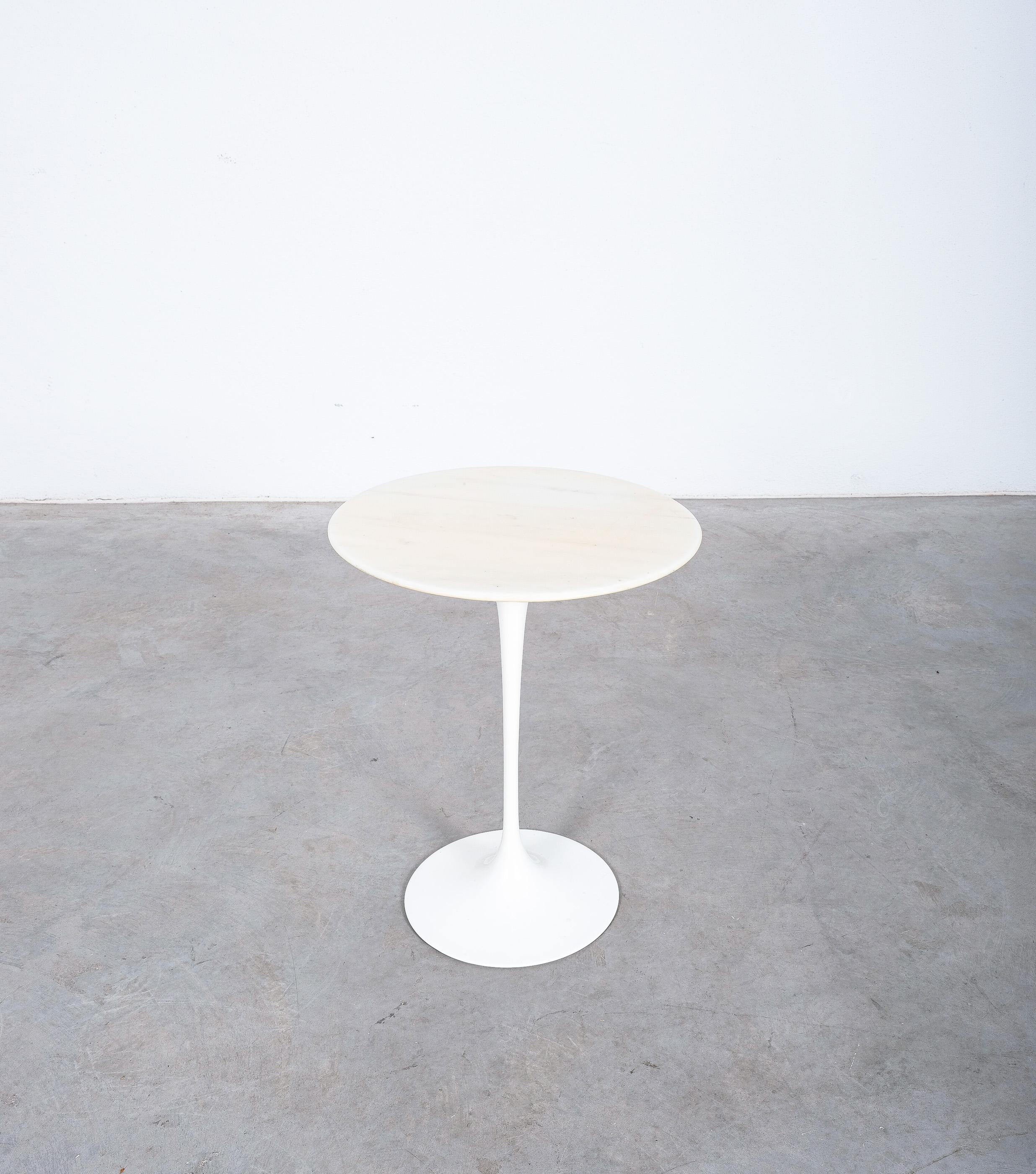 Mid-Century Modern Eero Saarinen Marble Side Table for Knoll, 1960 For Sale