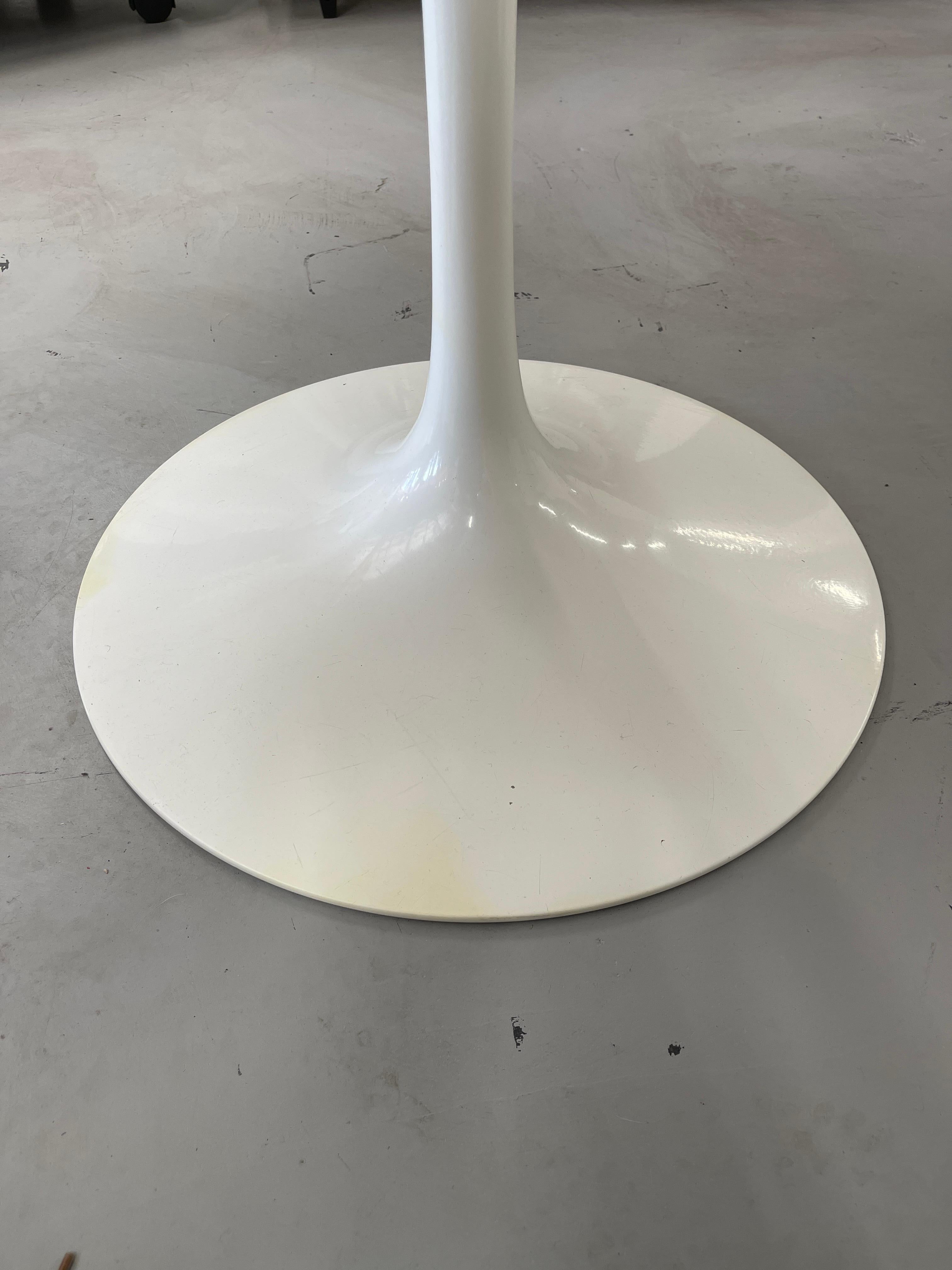 Eero Saarinen Marble Top Knoll Tulip Table 5