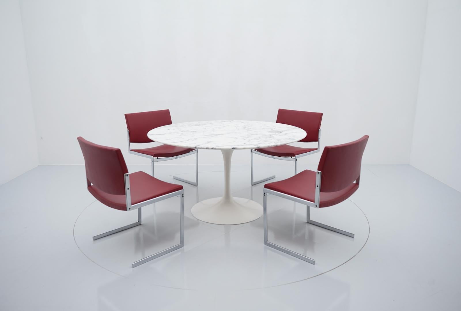 Eero Saarinen Marble Tulip Dining Table Knoll International 70s For Sale 5