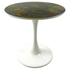Mesa de centro o comedor Tulip estilo MCM de Eero Saarinen con tablero de diseño de resina epoxi
