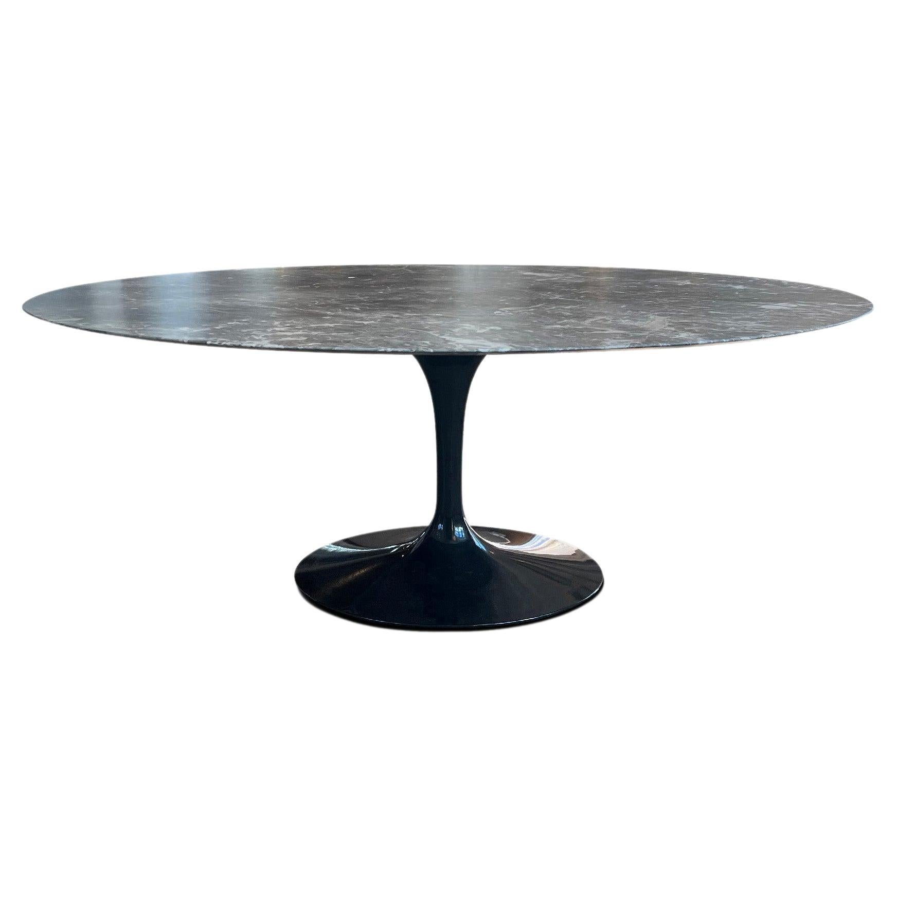 Eero Saarinen Medium Oval Grey Marble Dining Table with Black Base by Knoll For Sale