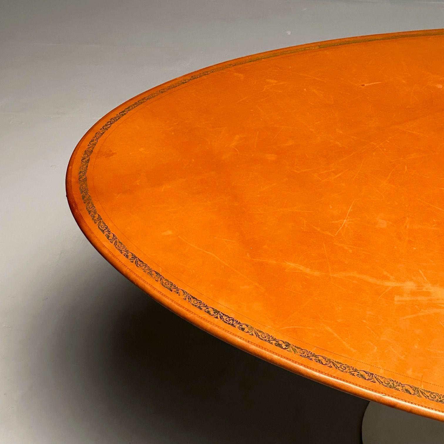 Eero Saarinen Mid-Century Modern Tulip Dining Table, Leather Top, Miles Redd In Good Condition In Stamford, CT