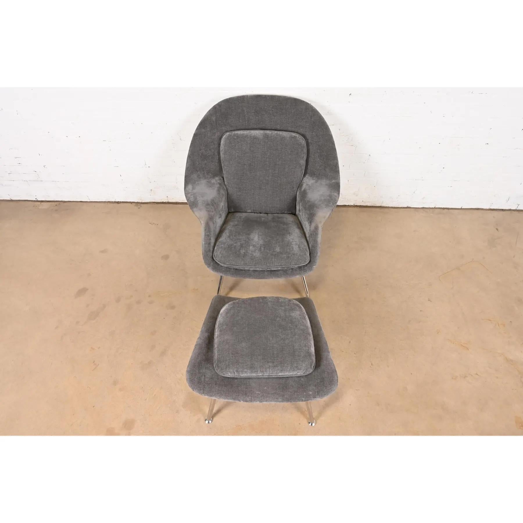 Silla y otomana Eero Saarinen de mediados del siglo XX en venta 1
