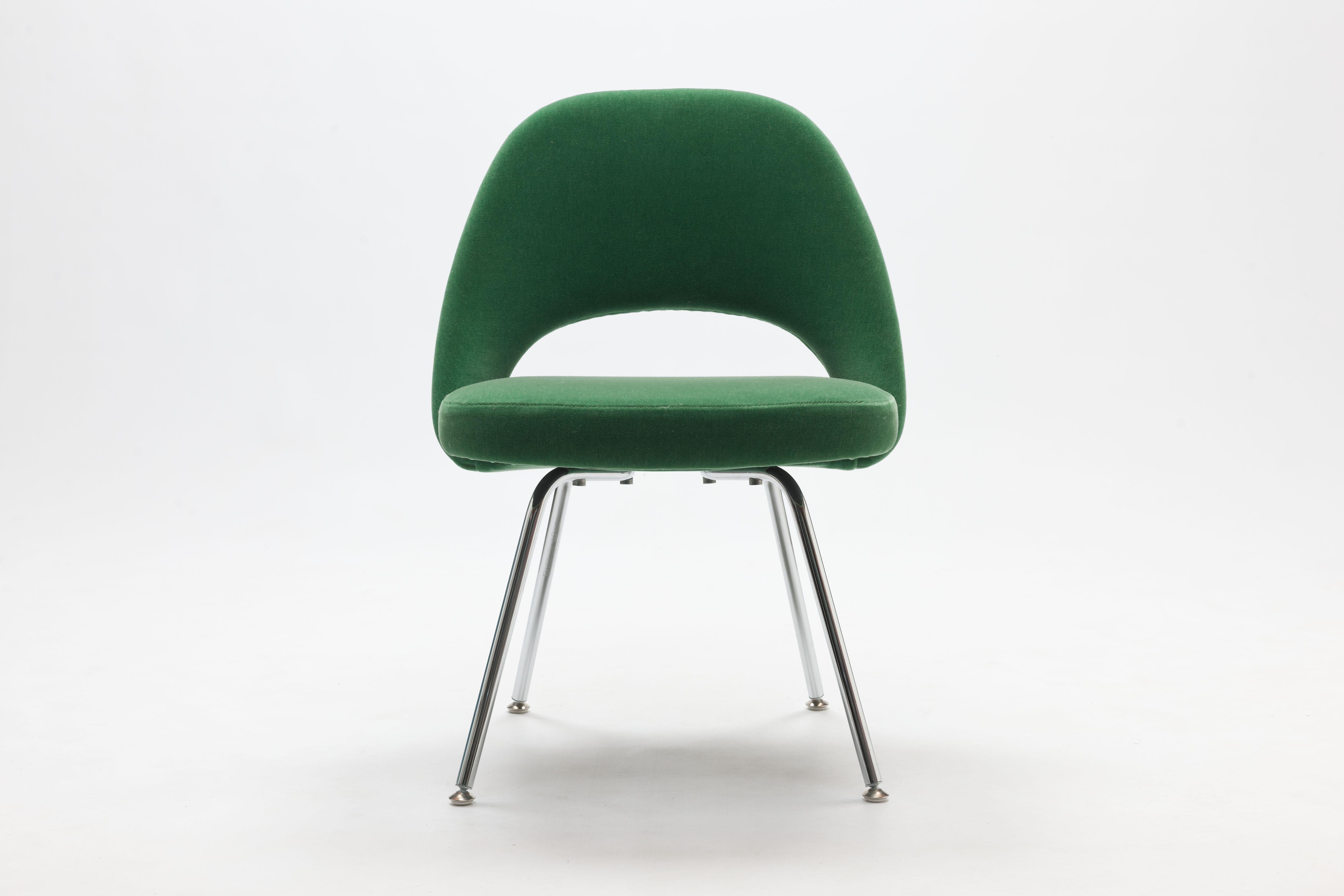 Mid-Century Modern Eero Saarinen Model 72, Executive Side Chair in Green Mohair Fabric by Knoll