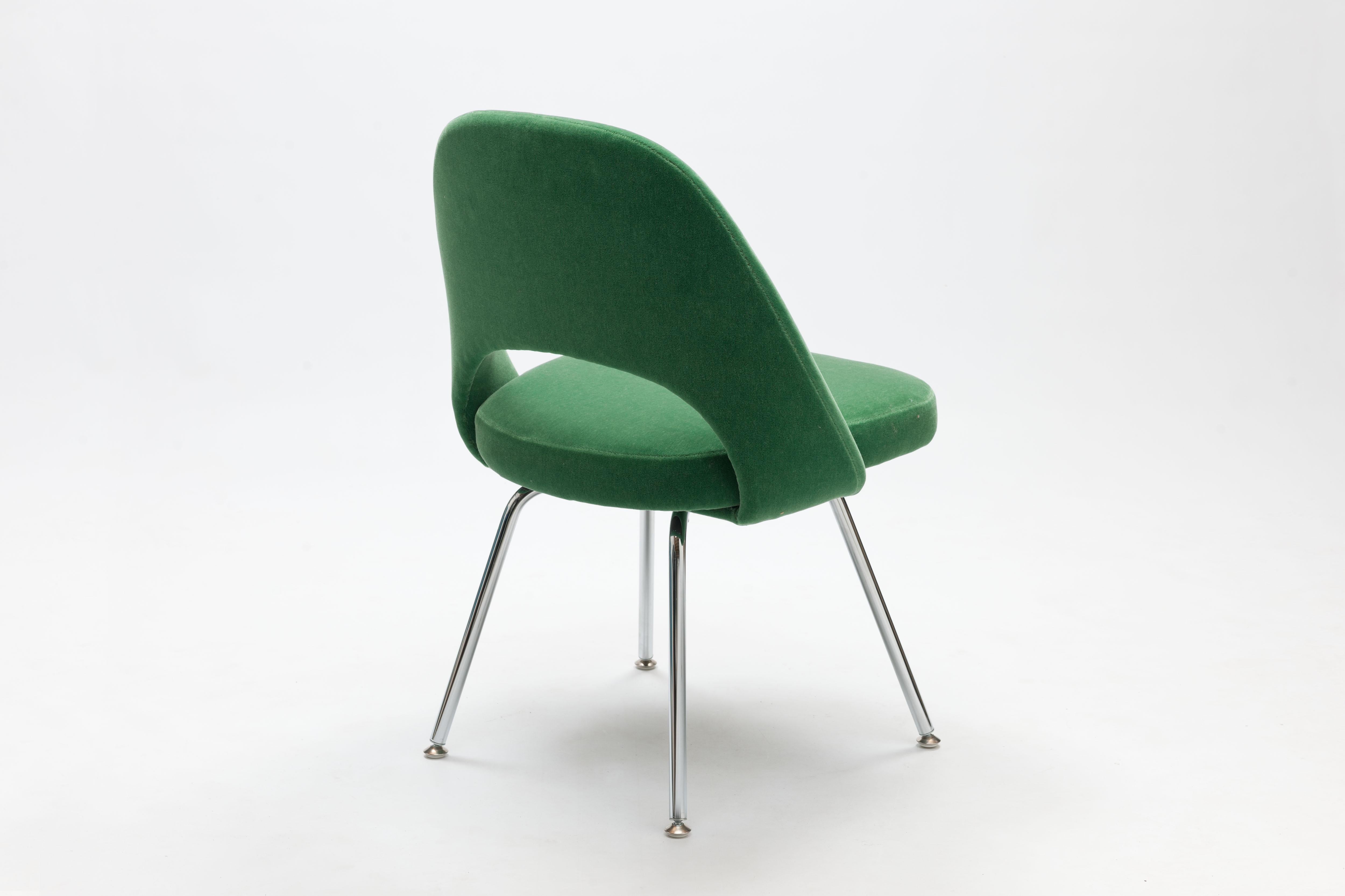 Steel Eero Saarinen Model 72, Executive Side Chair in Green Mohair Fabric by Knoll