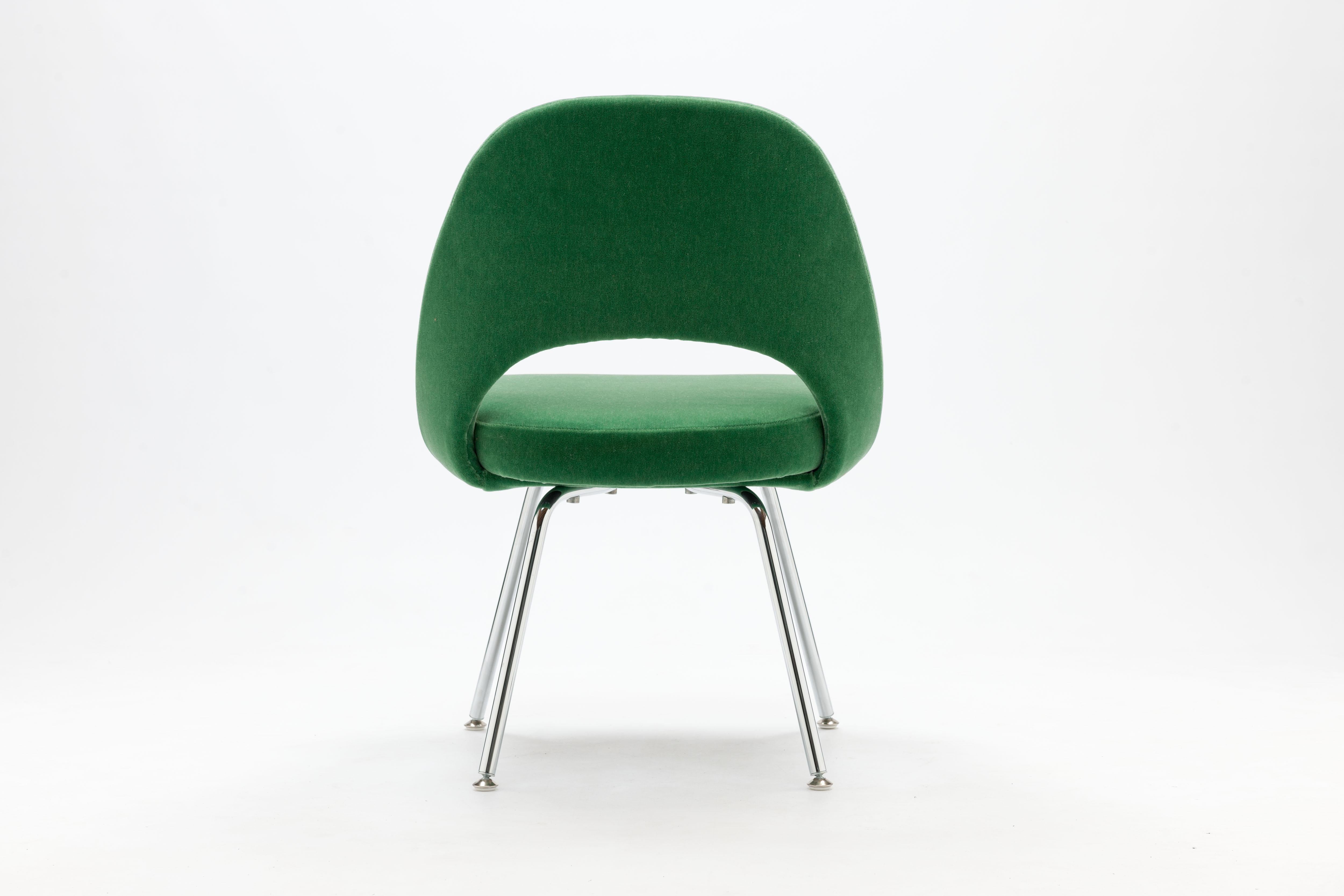 Eero Saarinen Model 72, Executive Side Chair in Green Mohair Fabric by Knoll 1