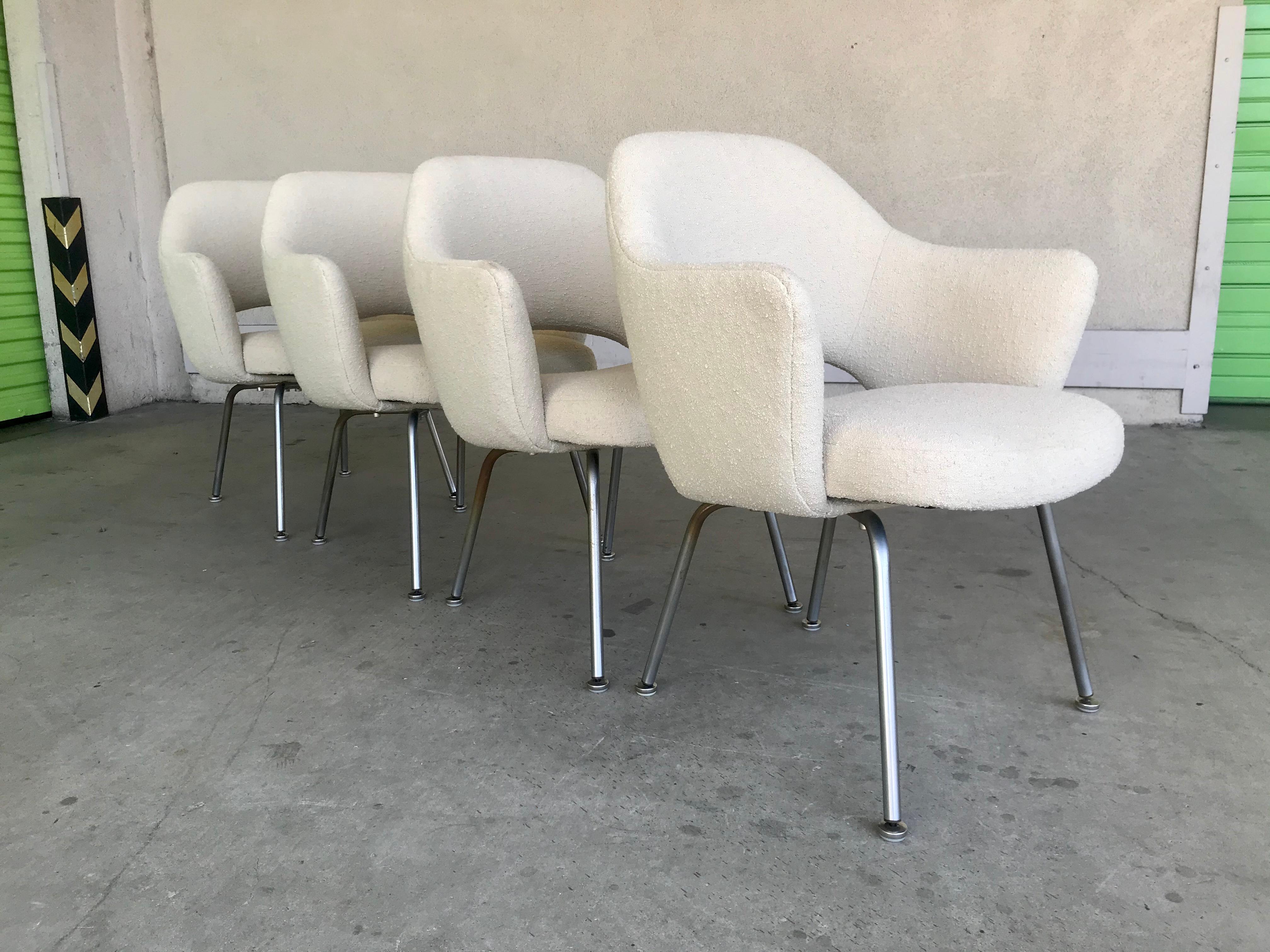 Classic and timeless modernist design
great for any occasion;
work, home, studio, gallery, breakfast nook et cetra
new boucle upholstery in sand hue
chrome plated steel base with patina
solid, sturdy and stout.
 