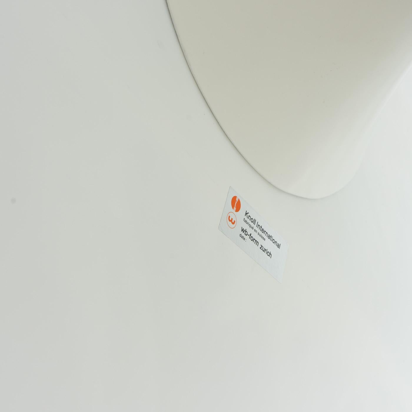Tavolino ovale di Eero Saarinen per Knoll International, produzione svizzera anni '70 in vendita 5