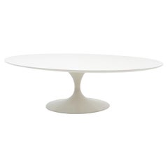 Table basse ovale Eero Saarinen pour Knoll International, production suisse des années 1970