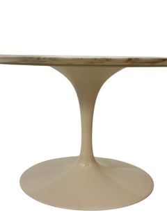 Eero Saarinen Oval Dinning Table for Knoll International, Swiss Production 1970s