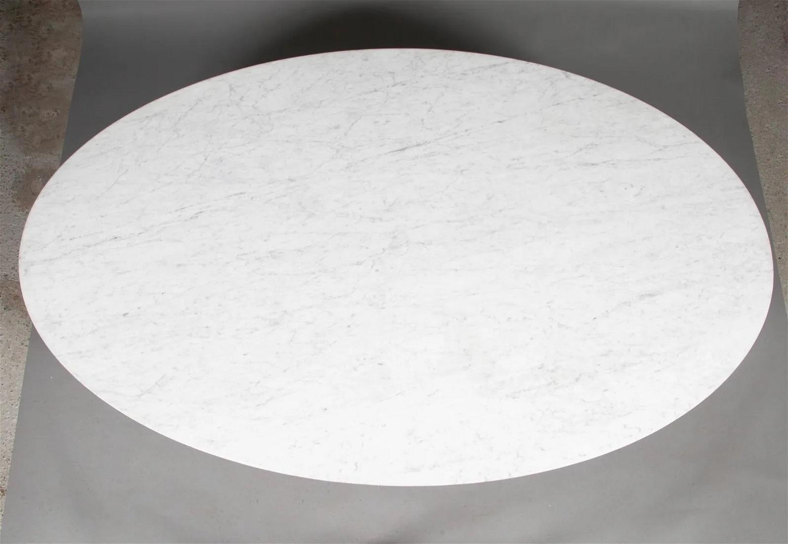 Mid-Century Modern 1960’s  Saarinen Oval Marble Top Dining Table for Knoll For Sale