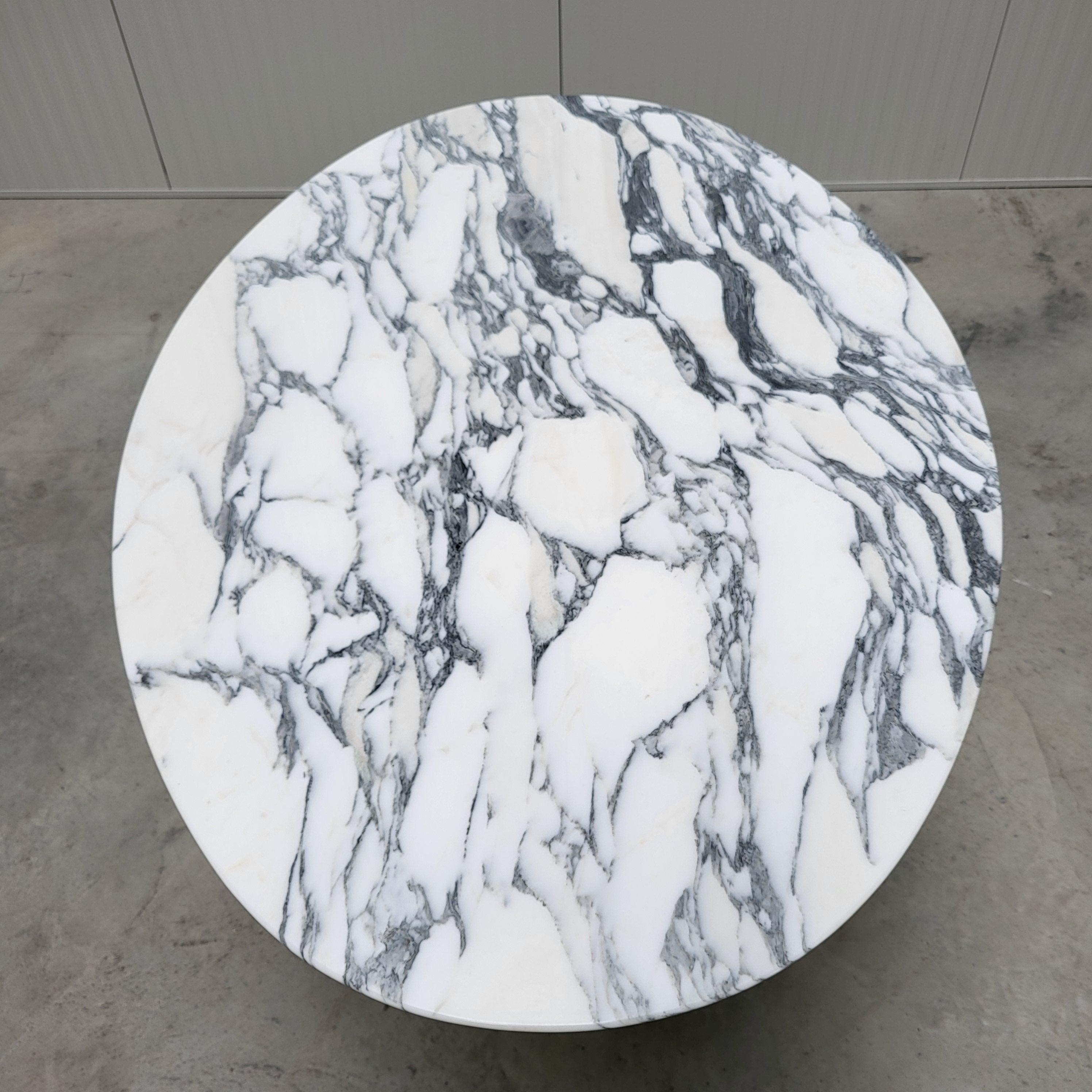 oval tulip dining table