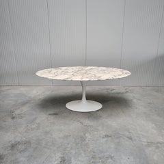 Tavolo da pranzo ovale in marmo Eero Saarinen Tulip di Knoll 2006 50° anniversario