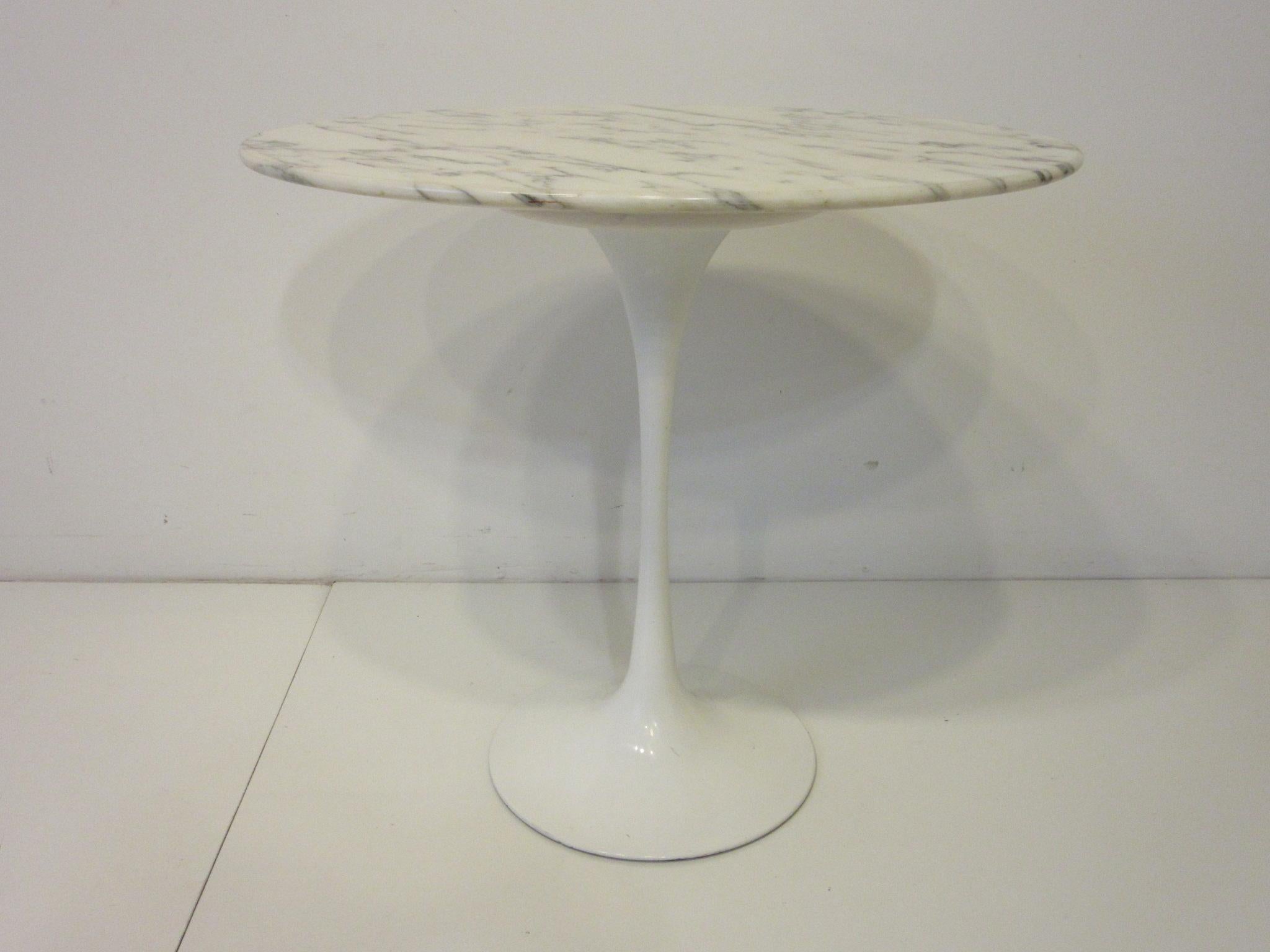 Carrara Marble Eero Saarinen Oval Marble Tulip Side Table for Knoll