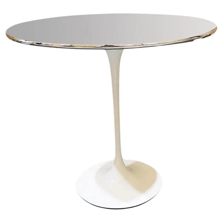 Eero Saarinen Oval Side Table with Chrome Top & White Base For Sale