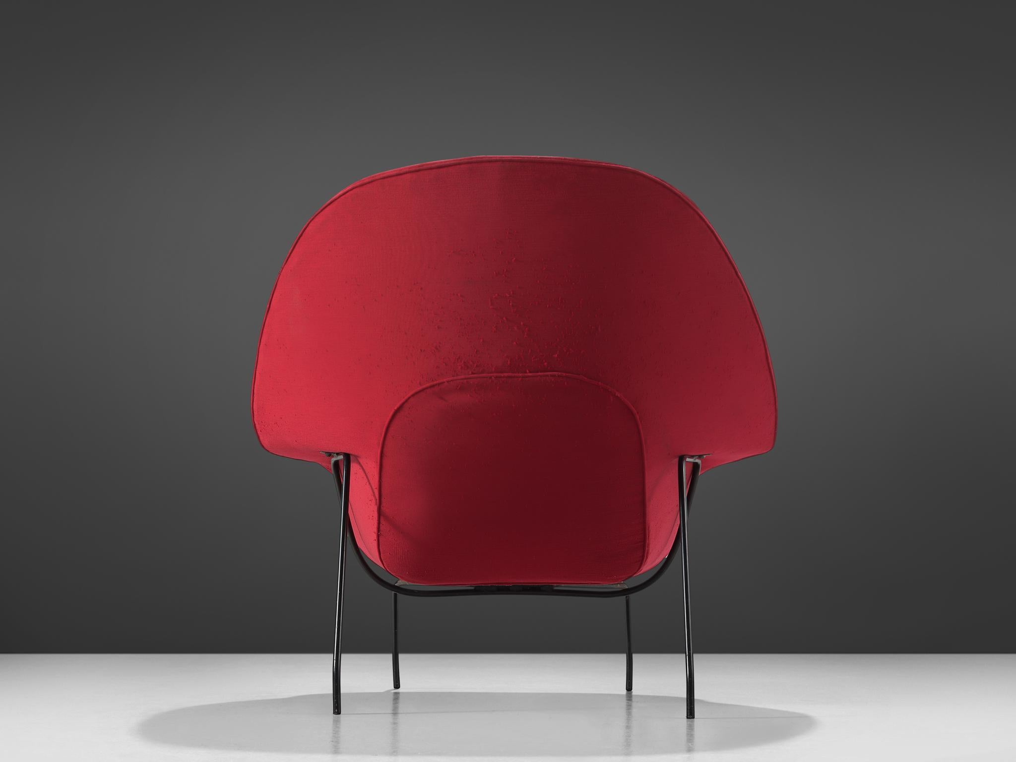 Fabric Eero Saarinen Pair of ‘Womb’ Lounge Chairs in Red and Black Upholstery