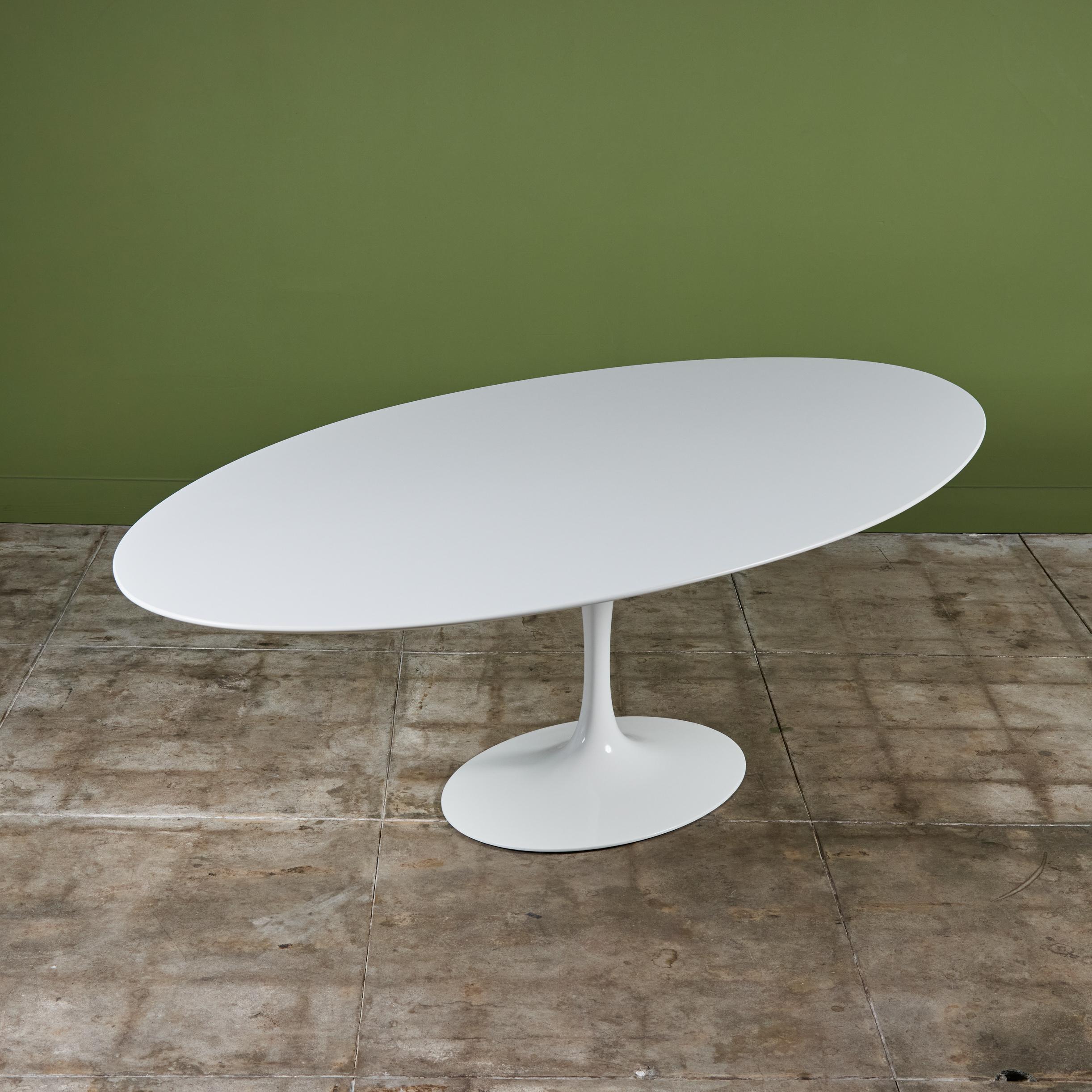 Mesa de comedor/escritorio con pedestal Eero Saarinen para Knoll International en venta 3