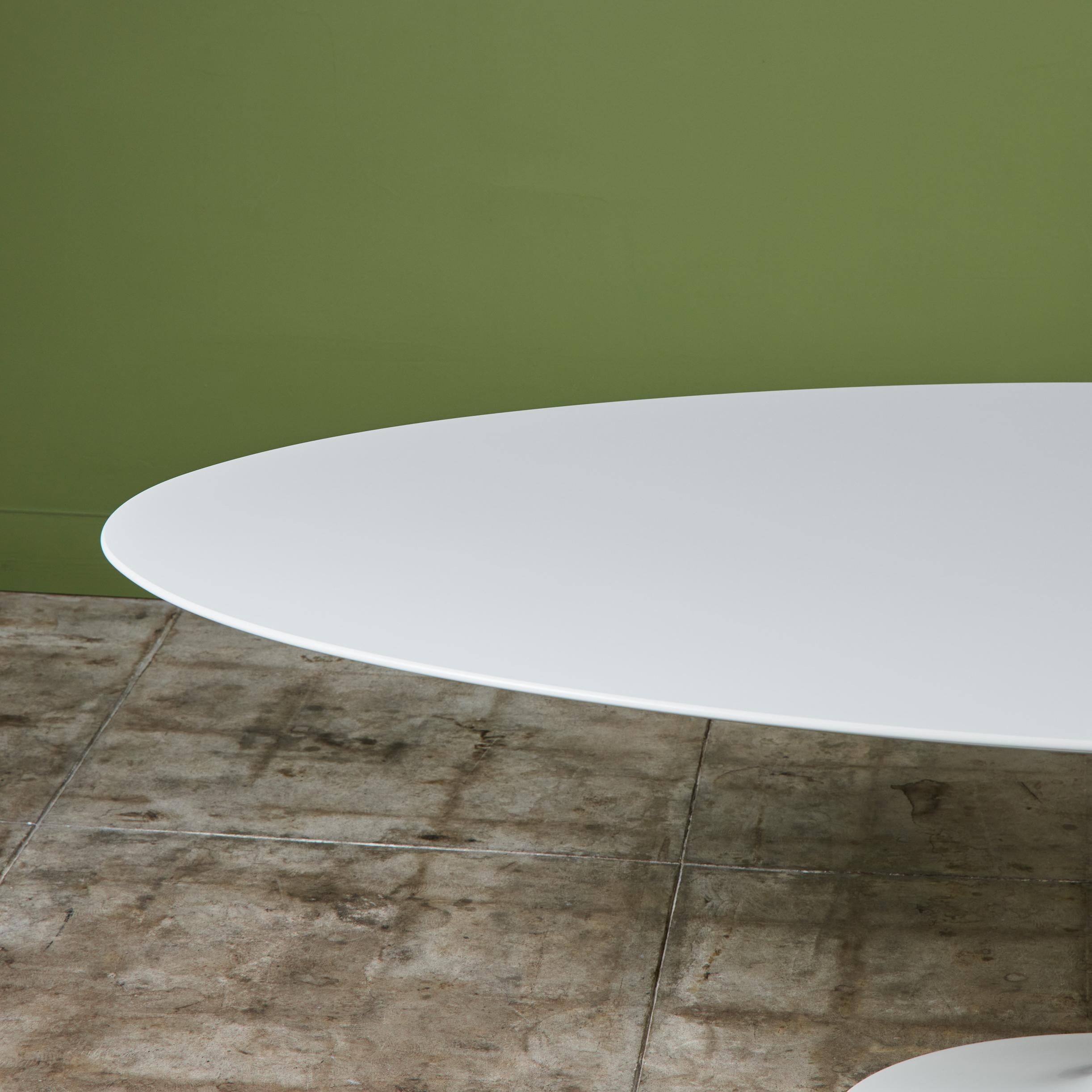 Mesa de comedor/escritorio con pedestal Eero Saarinen para Knoll International en venta 6