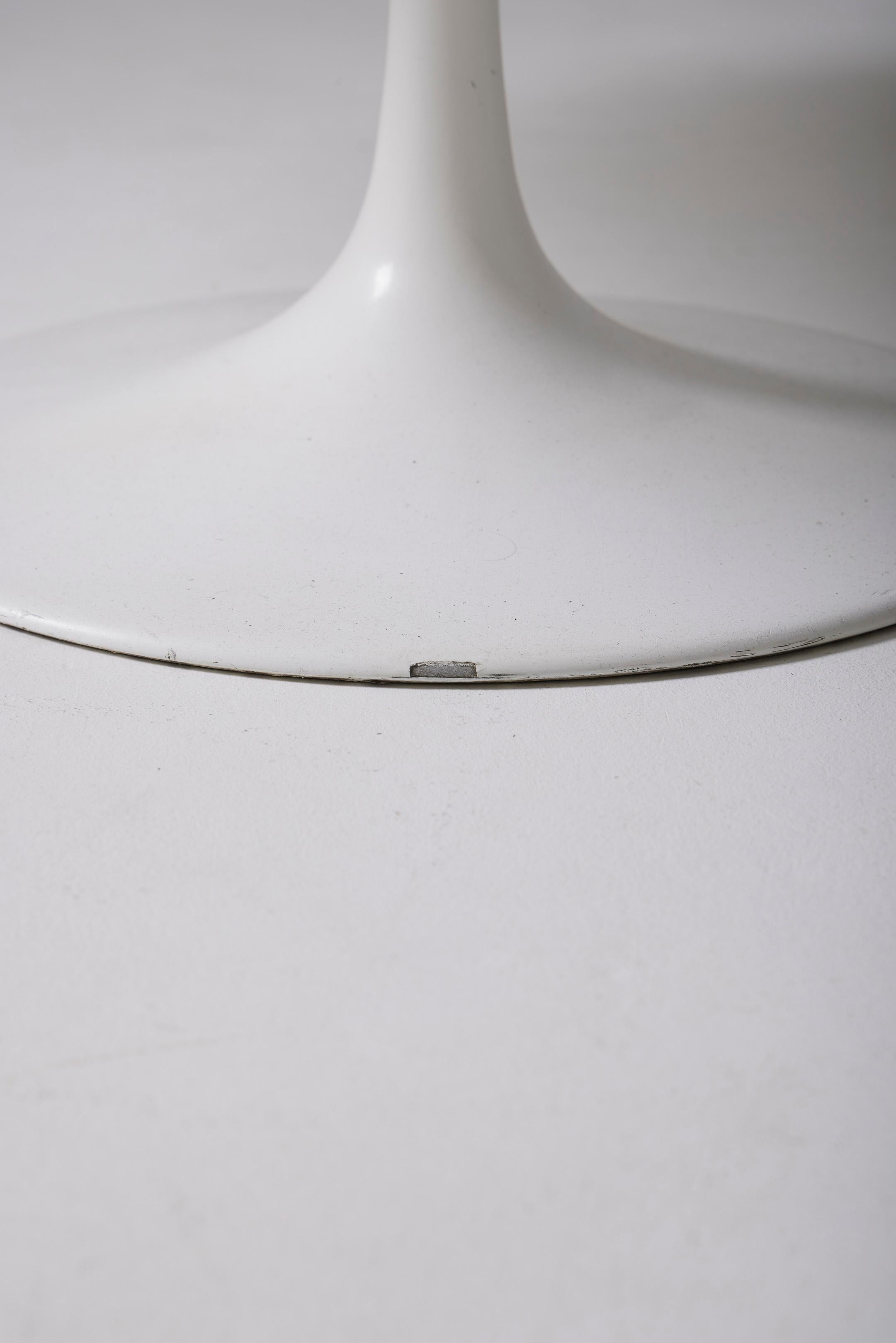 Eero Saarinen Pedestal Tisch im Angebot 2