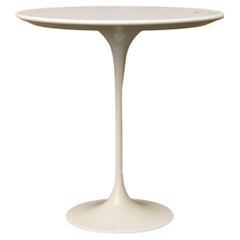 Eero Saarinen per Knoll International Tavolino "Tulip", Italia 1970s