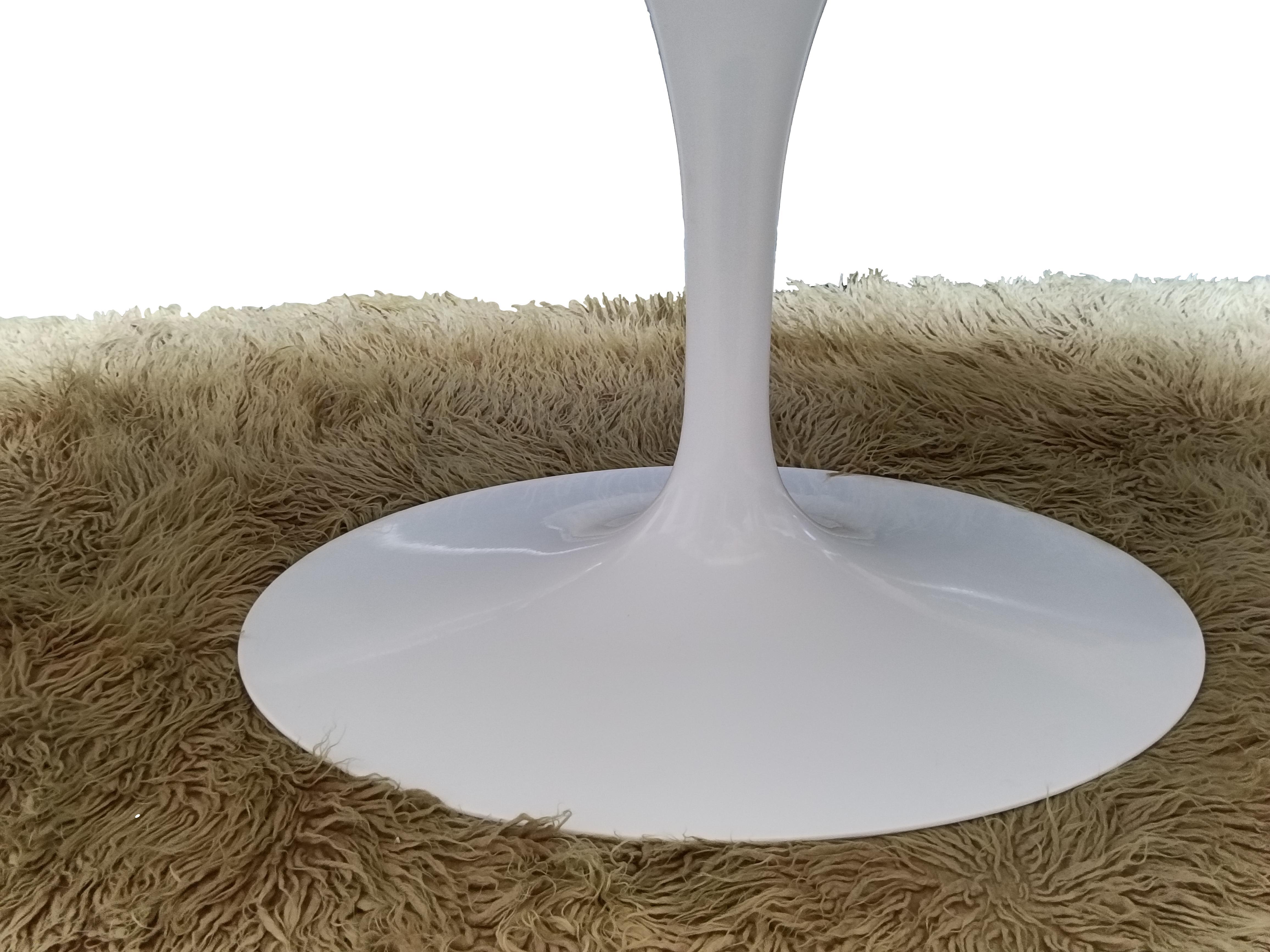 Italian Eero Saarinen for Knoll Oval Table Mod, Tulip, Italy 2022 For Sale