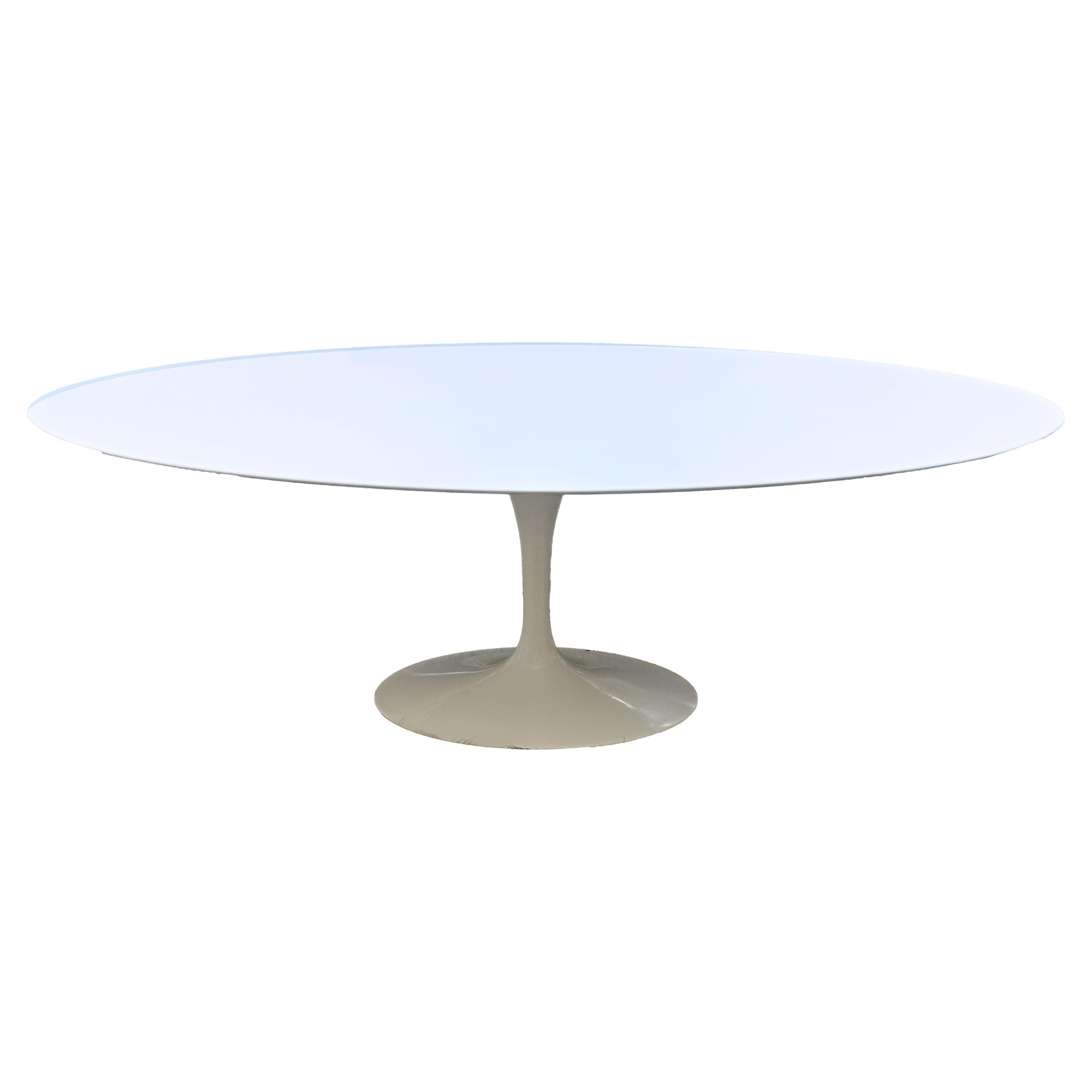 Eero Saarinen pour Knoll Table ovale Mod, Tulipe, Italie 2022
