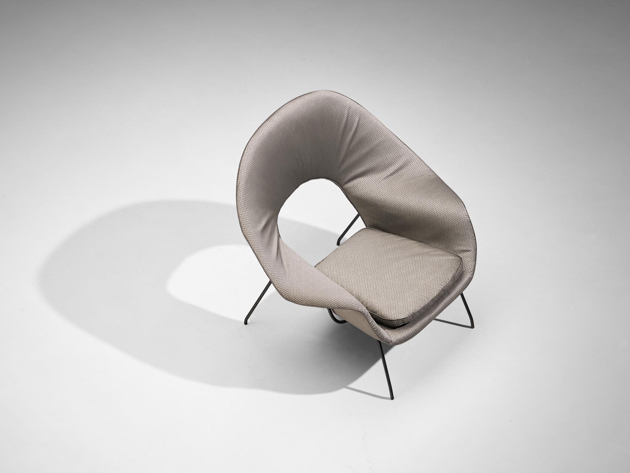 American Eero Saarinen Rare and Early 'Womb' Chair in Grey Upholstery and Metal For Sale