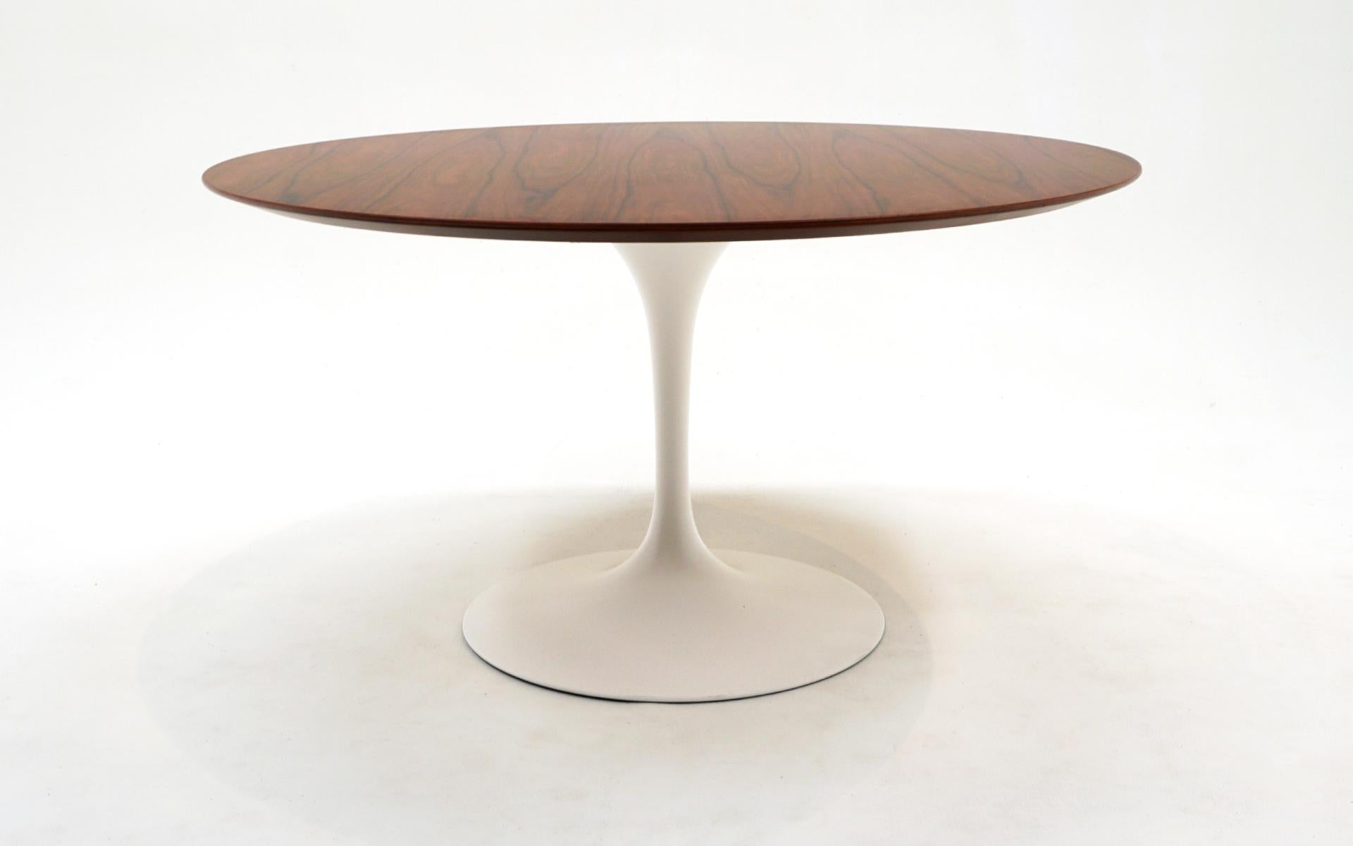 Magnifique table ronde 54
