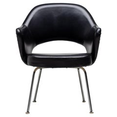 Eero Saarinen Serie 71 Sillones ejecutivos para Knoll en cuero negro, años 60