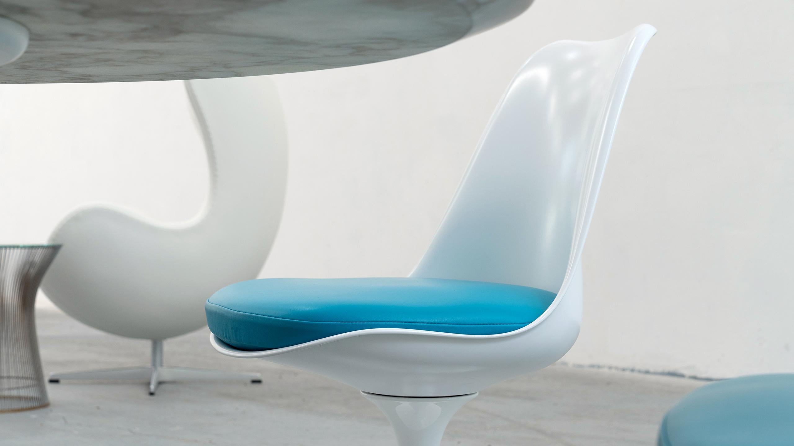Eero Saarinen, Set of 4 Tulip Chair by Knoll International in Turquoise-Blue 1