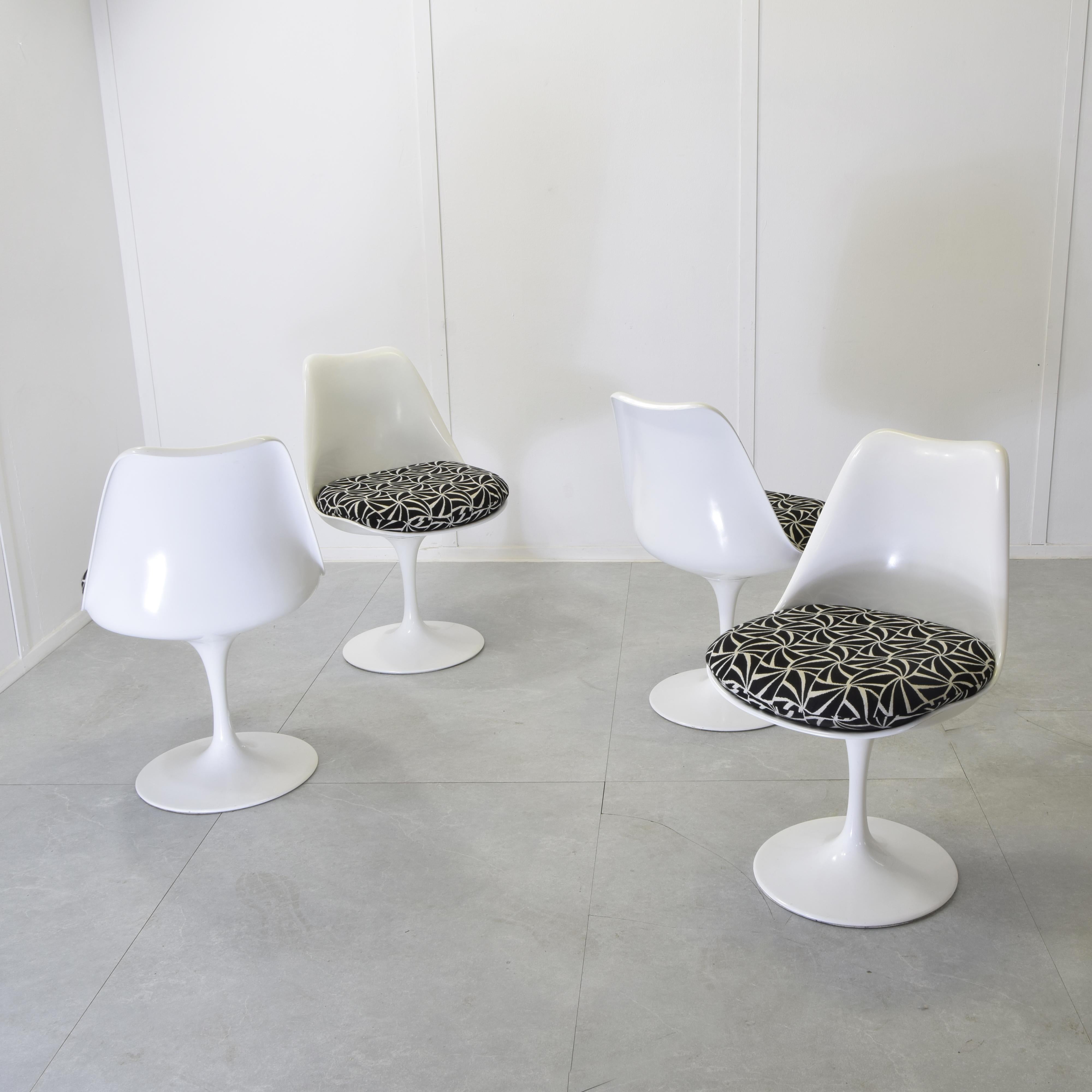 Set di quattro sedie Tulip di Eero Saarinen anni '70 In condizioni buone in vendita a bari, IT
