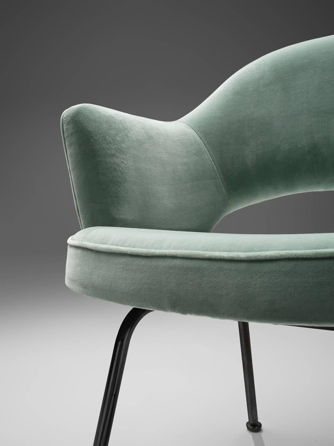 Mid-20th Century Eero Saarinen Set of Six Reupholstered Armchairs in Velvet and Metal