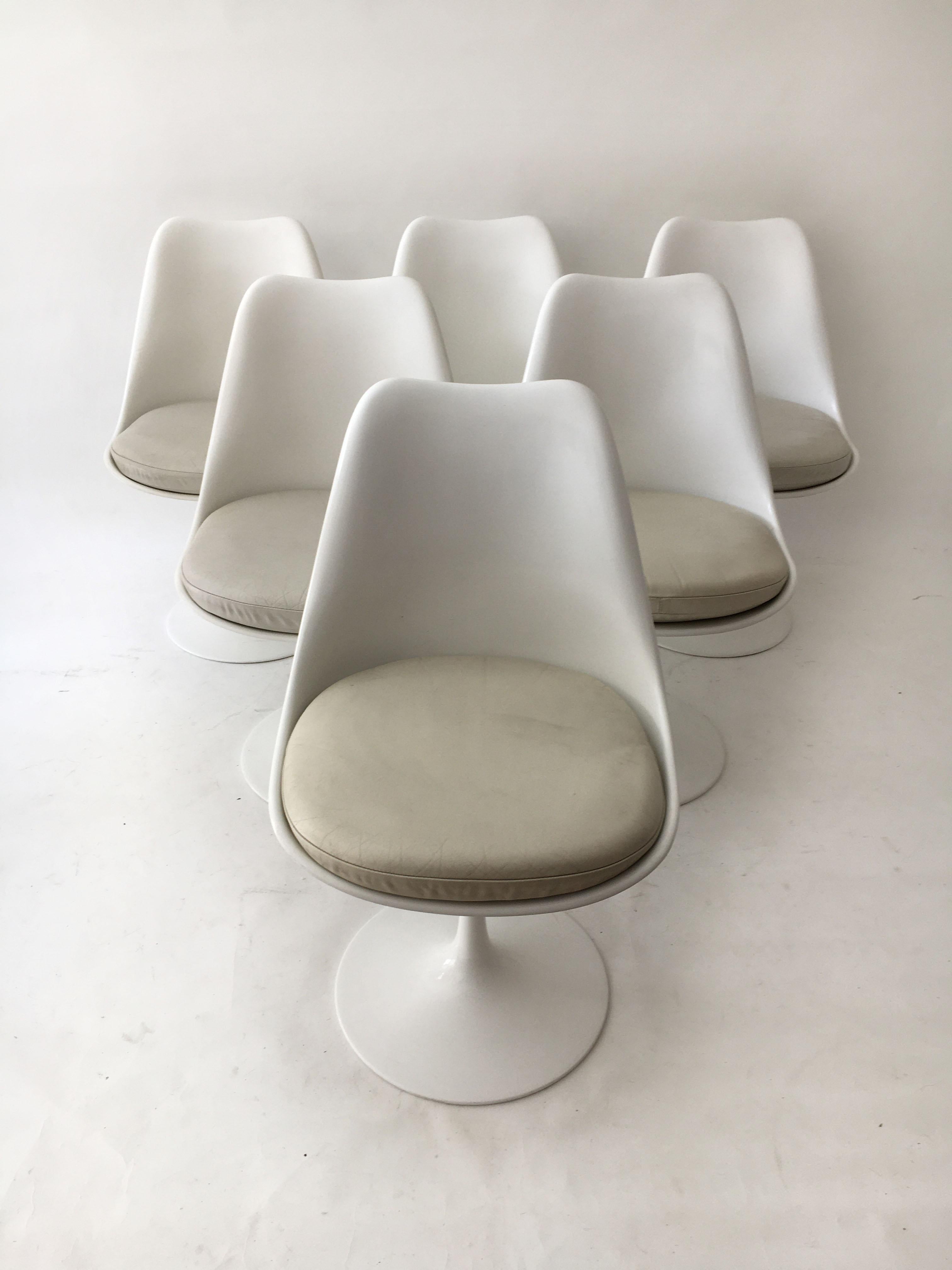 Vintage Eero Saarinen set of six tulip armless swivel chairs with grey leather seats, Knoll, 1970s. Signed: Knoll. 