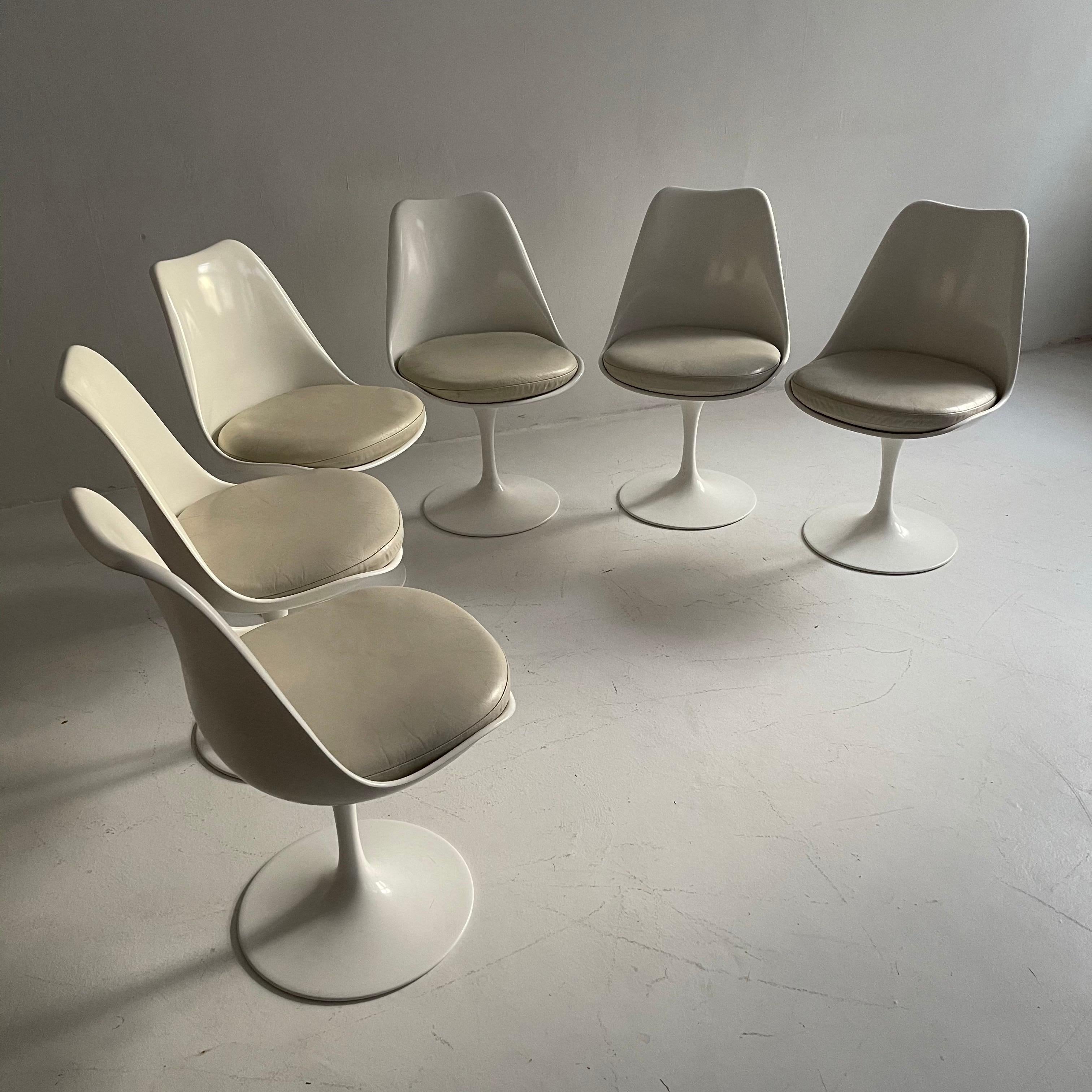 Mid-Century Modern Eero Saarinen Set of Six Tulip Swivel Chairs Original Leather Seats, Knoll 1970s