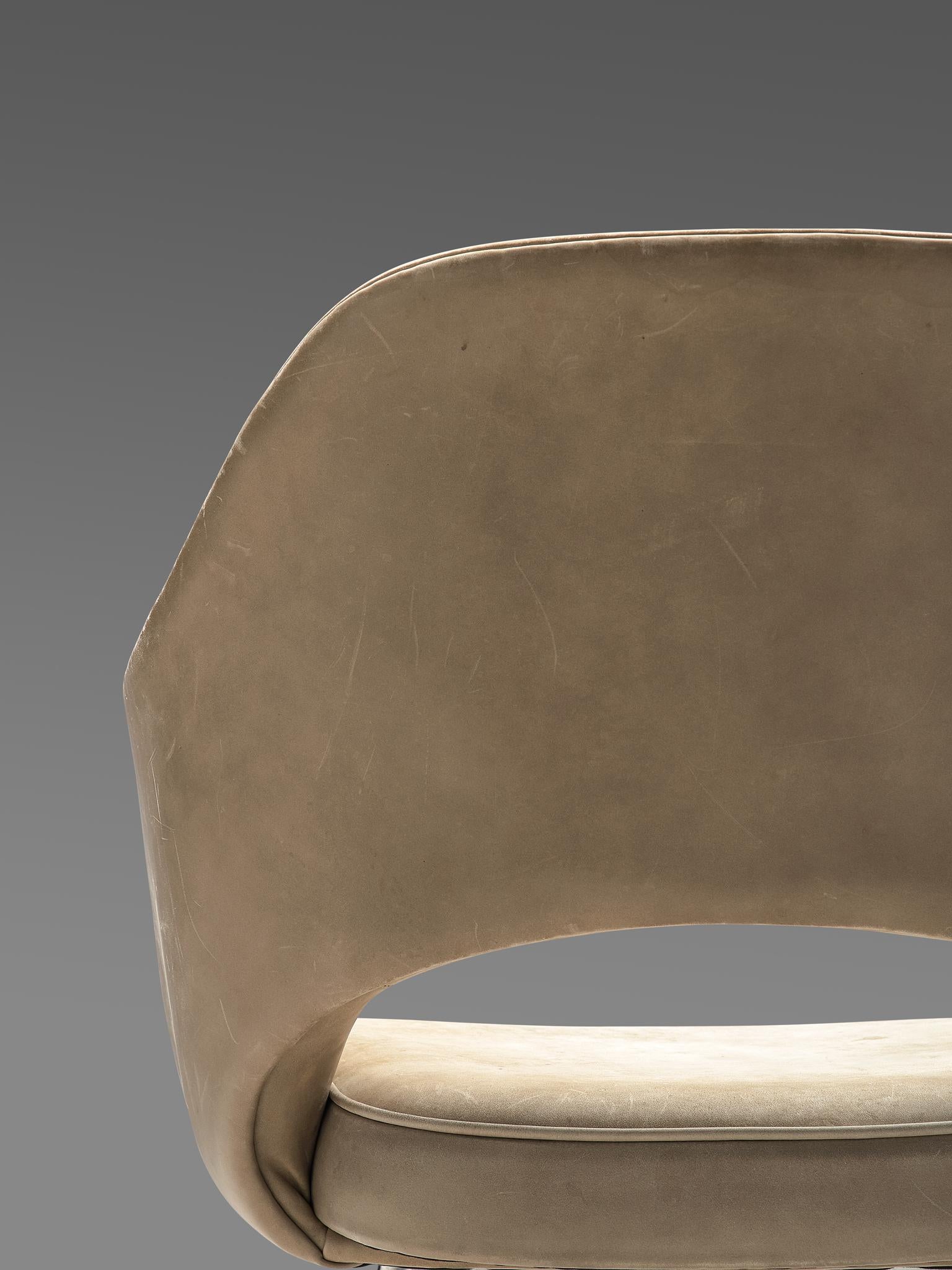 Eero Saarinen Six Armchairs in Light Beige Leather 2