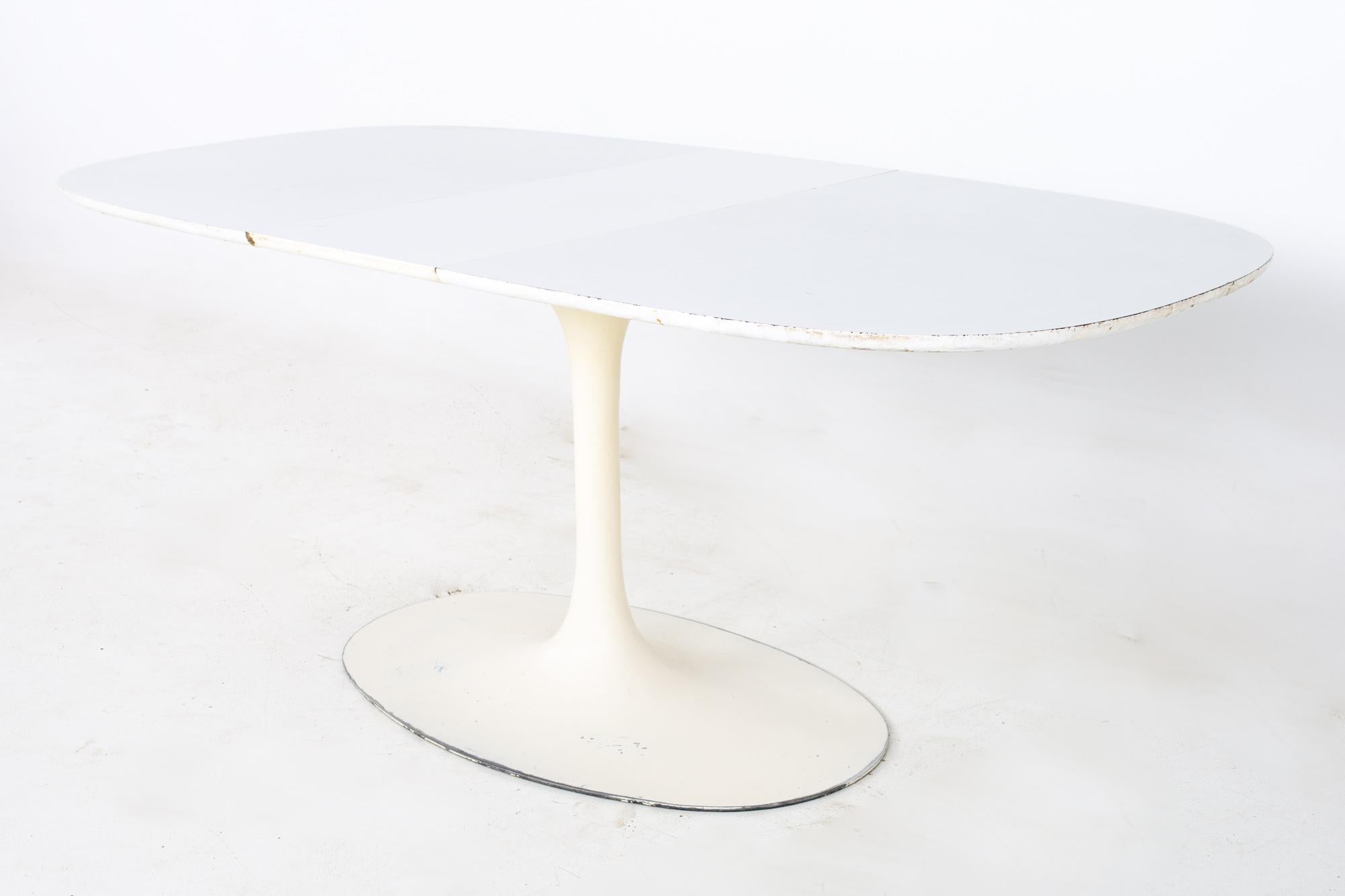 Metal Eero Saarinen Style Burke Mid Century Expanding Oval Tulip Base Dining Table