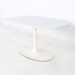 Eero Saarinen Style Burke Mid Century Expanding Oval Tulip Base Dining Table
