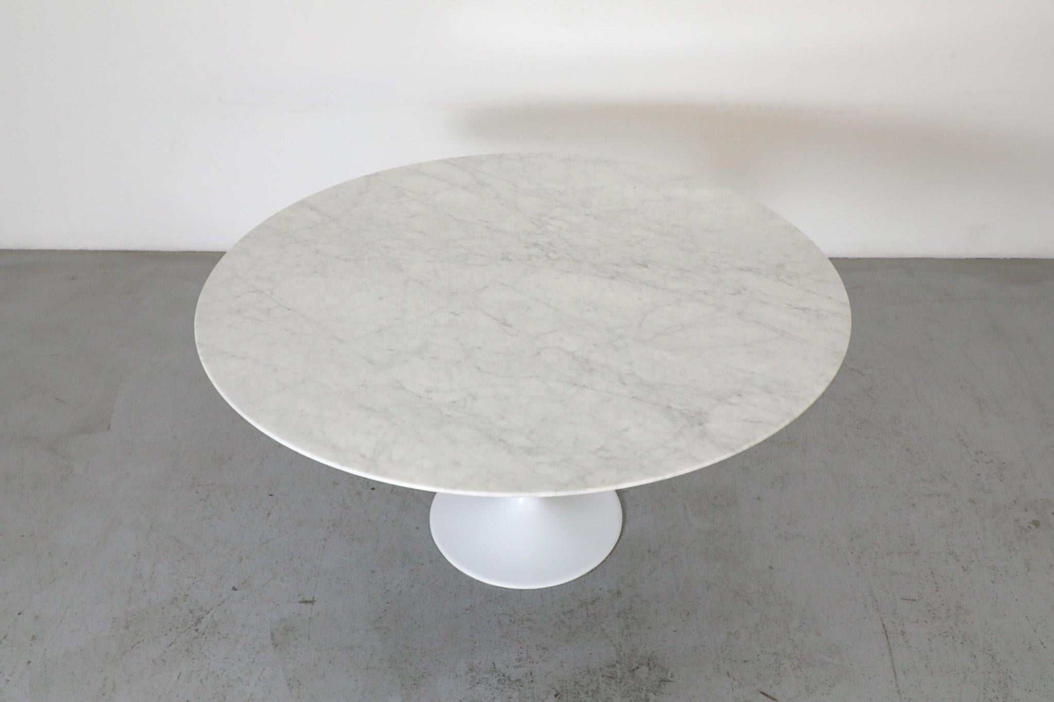 Eero Saarinen Style Marble Dining Table with White Tulip Base by France & Sons In Good Condition In Los Angeles, CA