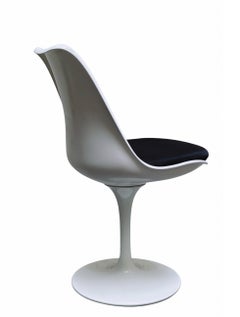 Eero Saarinen Style Dining Chair White Tulip Model, Italy 1970s