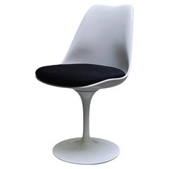 Eero Saarinen Style Dining Chair White Tulip Model, Italy 1970s