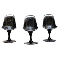 Eero Saarinen Stil Satz von 3 schwarzen Esszimmerstühlen Tulip Modell, Italien 1970er