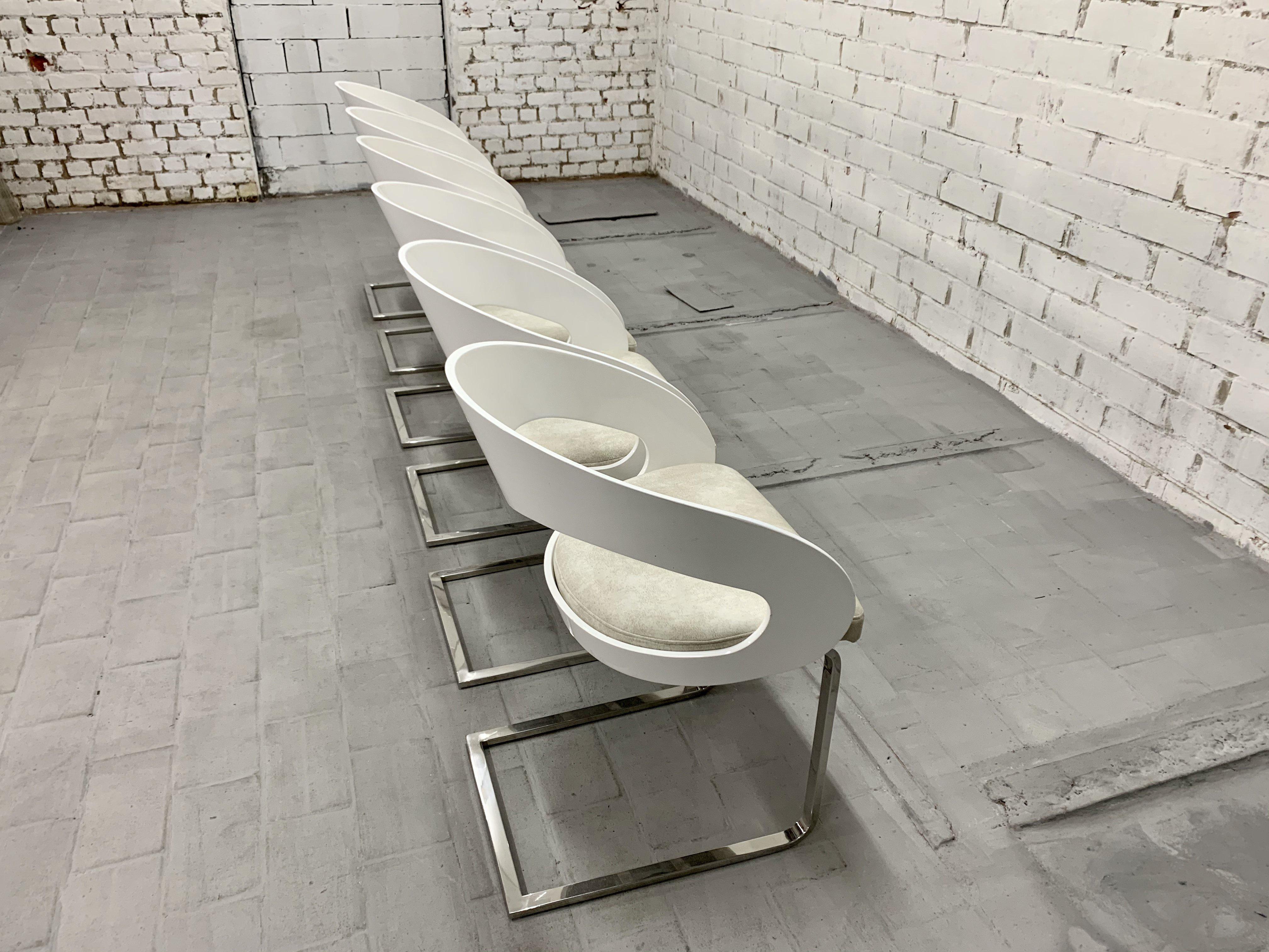 Chaises de salle à manger contemporaines de style Eero Saarinen - Lot de 6 en vente 1