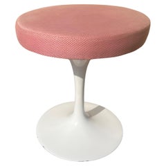 Eero Saarinen Swivel Tulip Stool by Knoll, Pink