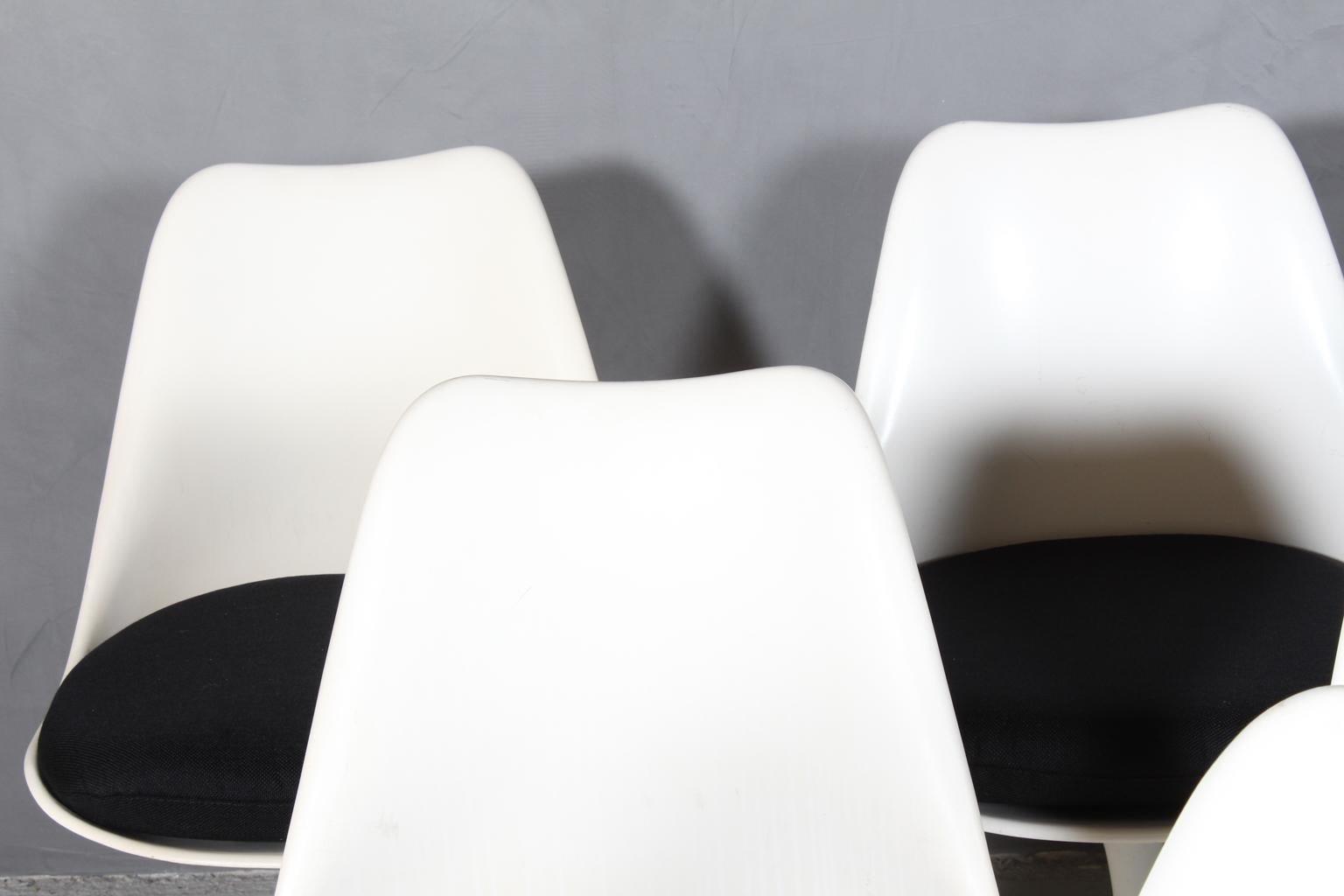 Fabric Eero Saarinen Swiveling Tulip Chairs for Knoll