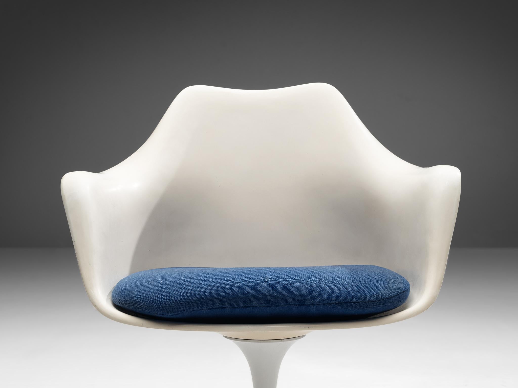 Mid-Century Modern Eero Saarinen 'Tulip' Armchair in Blue Upholstery