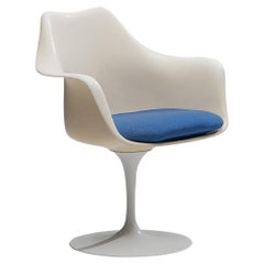 Eero Saarinen 'Tulip' Armchair in Blue Upholstery