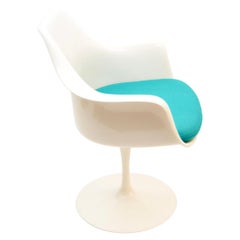 Vintage Eero Saarinen Tulip Armchair Knoll Studio 1970s